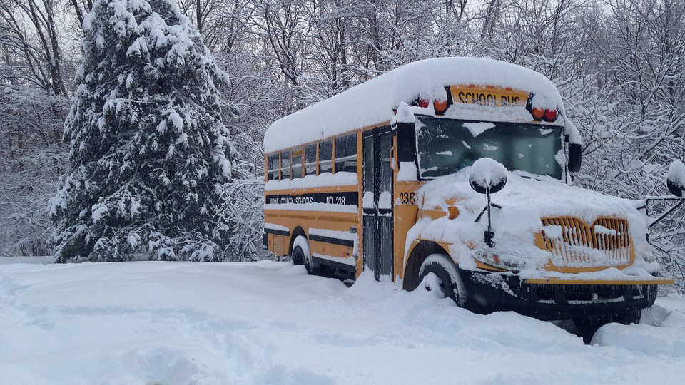 bus snow